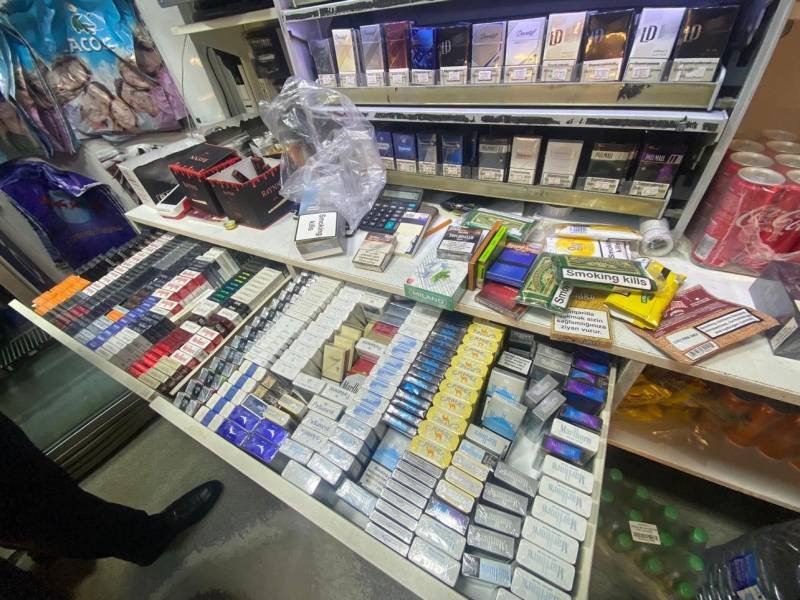 Saxta aksiz markalarının və məcburi nişanların dövriyyəsi...