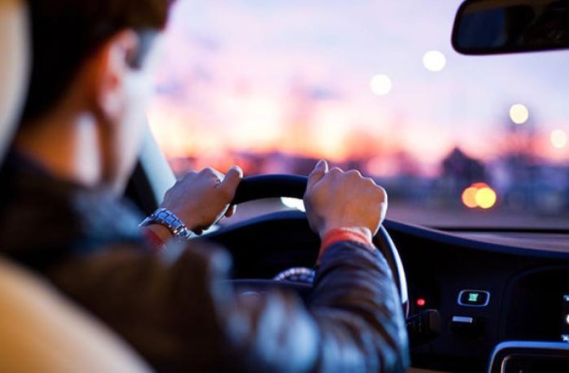 Sürücülük hüququ olmadan idarə edilən avtomobil qəzalarında 66 nəfər həlak olub