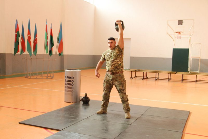 Azərbaycan Ordusunda daşqaldırma birinciliyi keçirilir