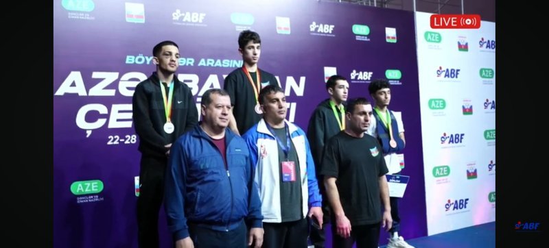 Boks üzrə Naxçıvan komandasının üzvü ölkə çempionatının mükafatçısı olub -