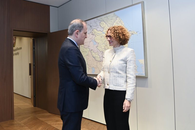 Ceyhun Bayramov NATO Baş katibinin müavini ilə görüşüb -