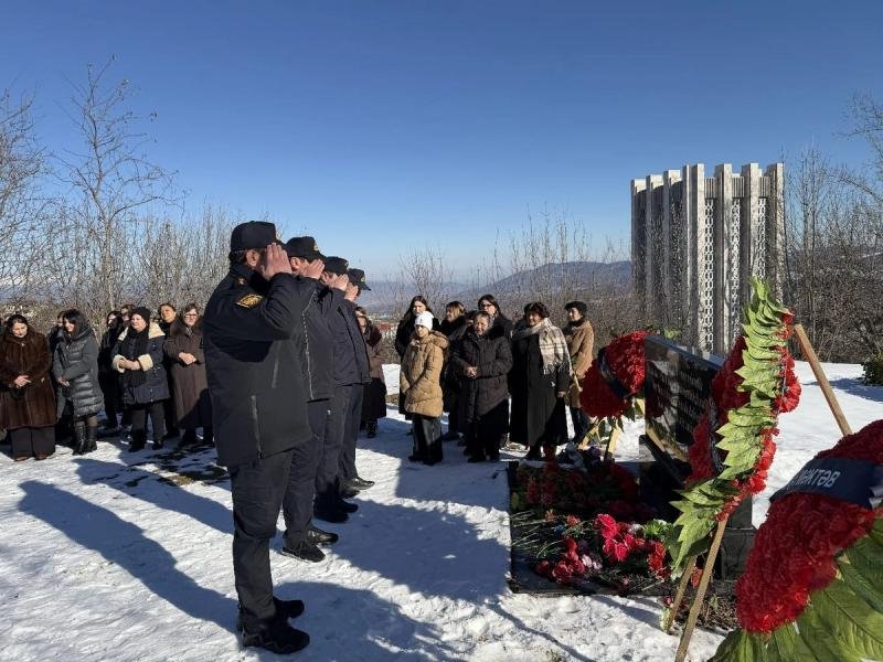 Daşaltı əməliyyatında və Şuşada vurulan helikopterdə şəhid olanların xatirəsi yad edilib -