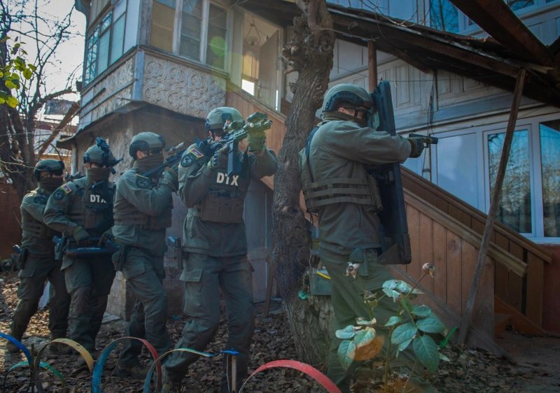 DTX səfirliyə terror hücumunun qarşısını aldı -