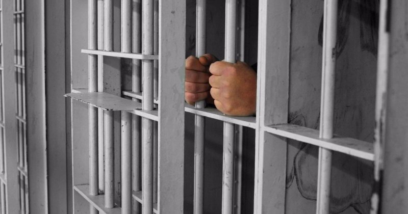 Küçədə söyüş söymək hansı məsuliyyət yaradır? -