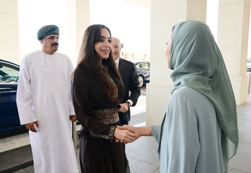 Leyla Əliyeva Maskatda Xərçəngin Kompleks Müalicəsi və Tədqiqatı Mərkəzini ziyarət edib