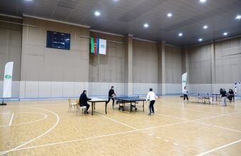 Məktəblilər arasında stolüstü tennis yarışı keçirilib -