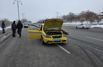 Naxçıvan şəhərində 3 avtomobil toqquşub -