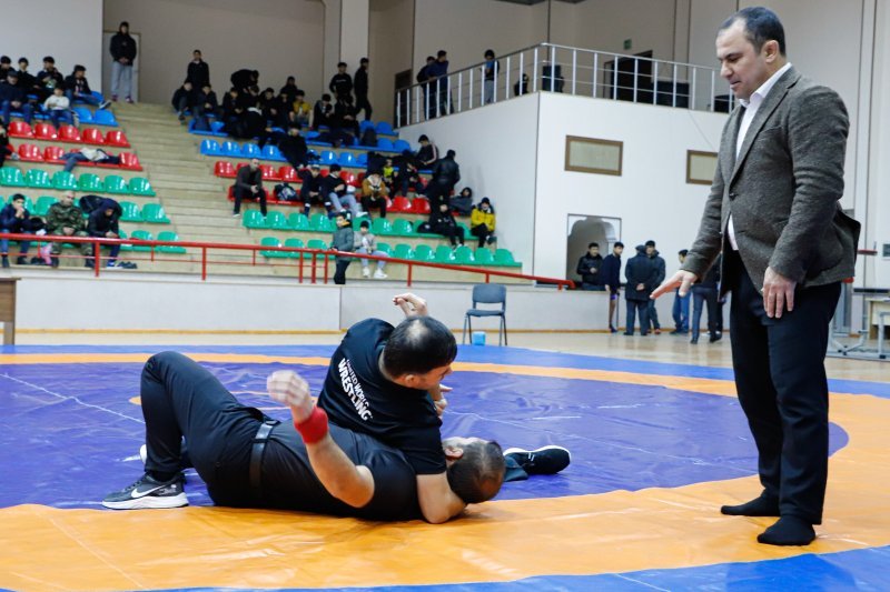 Naxçıvanda güləş hakimləri üçün seminar keçirilib -