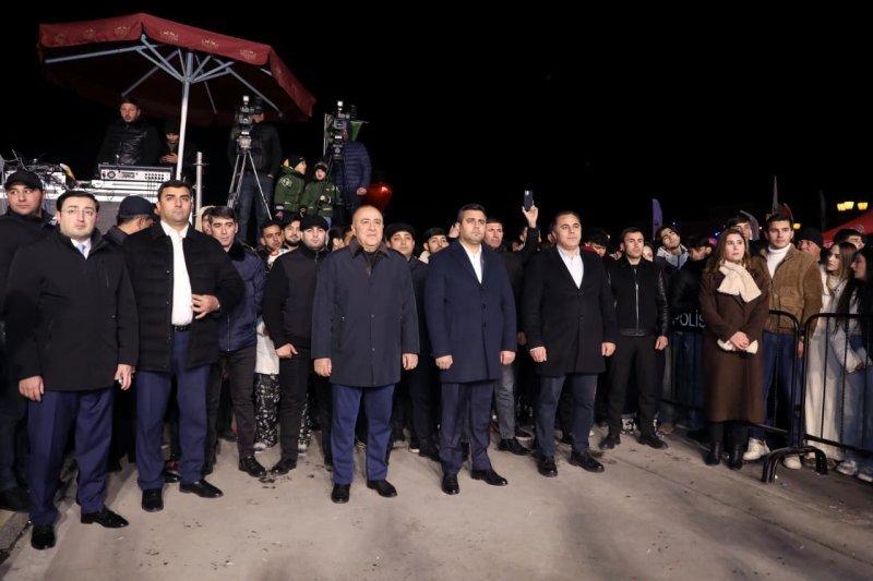 Naxçıvanda Yeni il münasibətilə möhtəşəm atəşfəşanlıq olub -