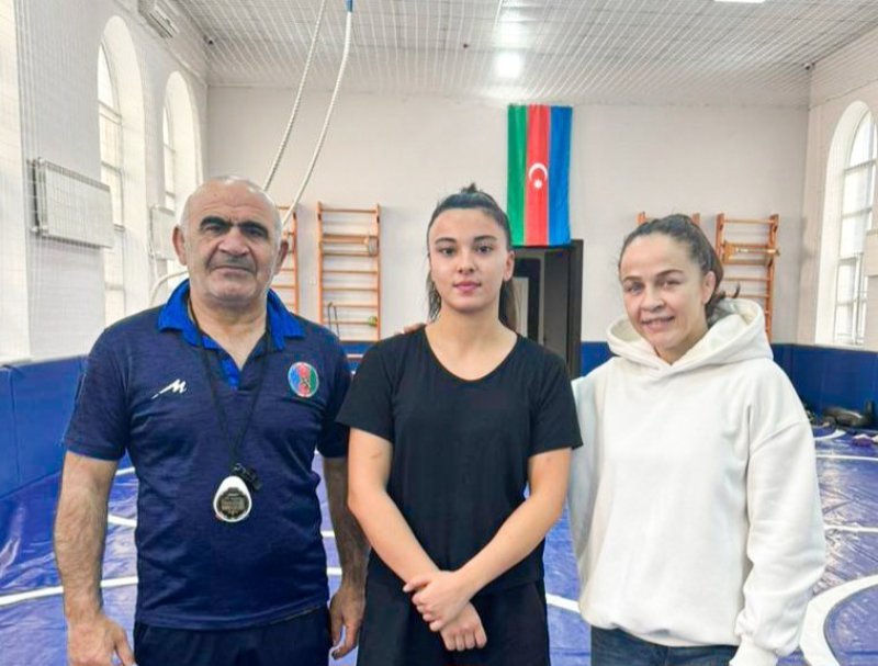 Naxçıvanlı qadın güləşçi millinin heyətində