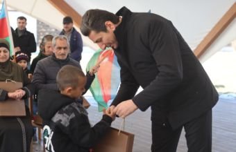 Növbəti köç Badara və Seyidbəyli kəndlərinə çatıb, açarlar təqdim edilib -