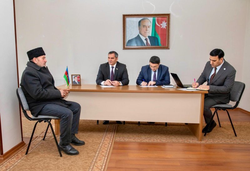 Qəzənfər Abdullayev Ərəzin kənd sakinləri ilə görüşüb -