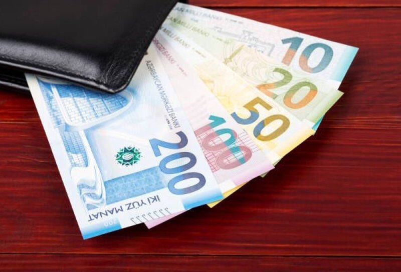 Azərbaycan əhalisinin gəlirləri 9 %-ə yaxın artıb