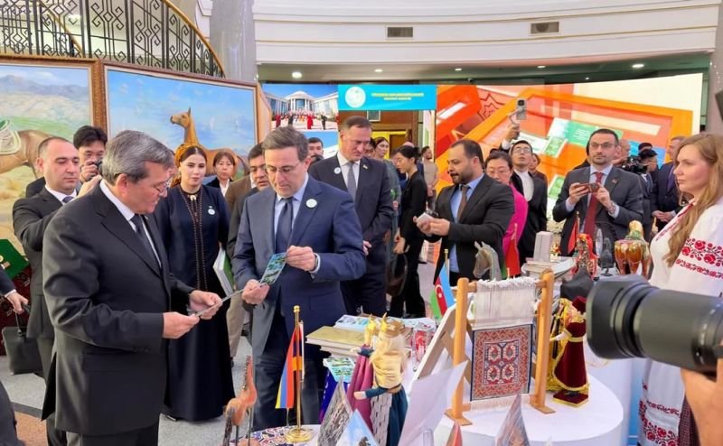 Azərbaycan səfirliyi Türkmənistanda beynəlxalq sərgidə iştirak edib