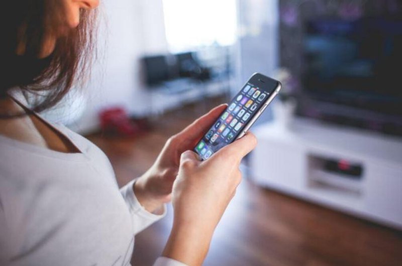 Azərbaycanda mobil operatorların gəlirləri açıqlanıb