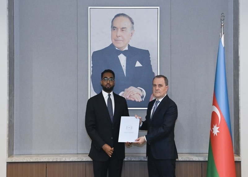 Ceyhun Bayramov Somalinin yeni səfiri ilə görüşüb
