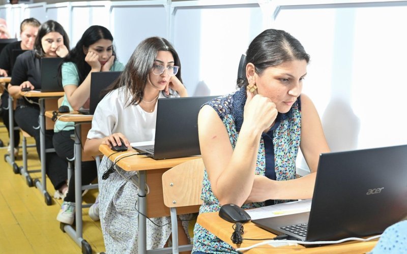 Direktorların işə qəbulu üzrə 975 nəfər müsahibədə iştirak hüququ qazanıb