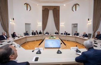 Energetika naziri İranın yol və şəhərsalma nazirinin başçılıq etdiyi nümayəndə heyəti ilə görüşüb -