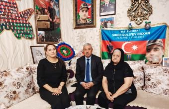 Gənclər Naxçıvan şəhərində şəhid ailələrini ziyarət edib -