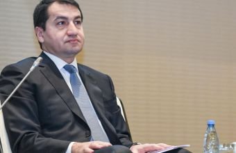 Hikmət Hacıyev: Sülh Şurasının ilk iclasında Azərbaycan və Ermənistan liderlərinin əl sıxması dərin simvolik məna daşıyır