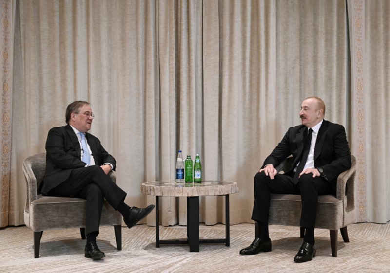 İlham Əliyev Armin Laşetlə görüşüb -