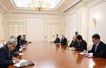 İlham Əliyev İranın yol və şəhərsalma nazirinin başçılıq etdiyi nümayəndə heyətini qəbul edib -