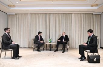 İlham Əliyev Münxendə Slovakiyanın müdafiə naziri ilə görüşüb -