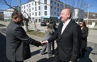 İlham Əliyev Xocavənd şəhərində görülmüş işlərlə tanış olub -