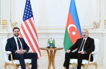 İlham Əliyevlə Cey Di Vensin məhdud tərkibdə görüşü başa çatıb -