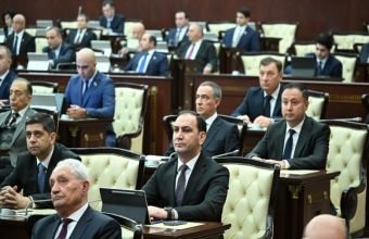 Naxçıvan MR Konstitusiyasına dəyişikliklər II oxunuşda qəbul edildi -