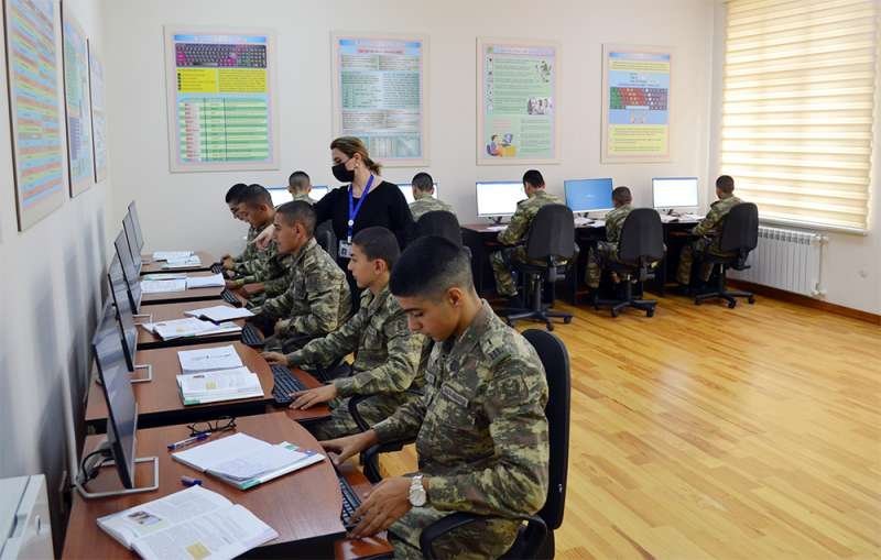 Naxçıvanda hərbi təhsil almaq istəyənlər üçün sənəd qəbulu elan edilib
