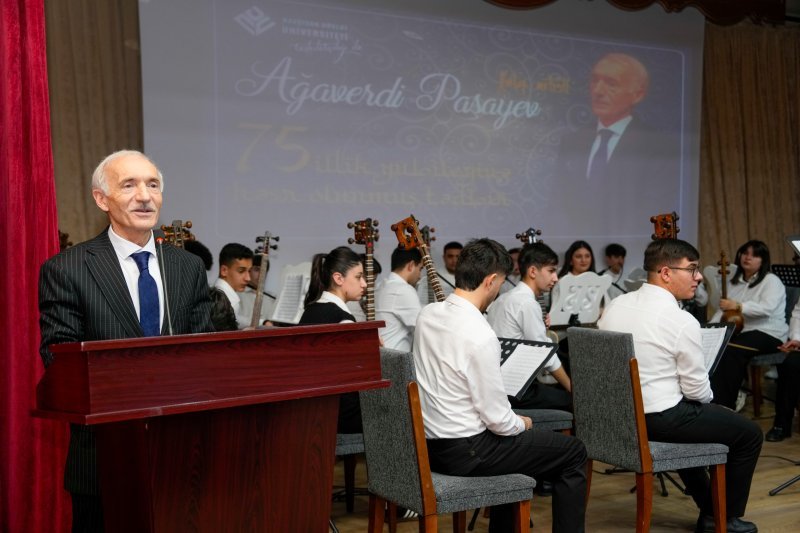 Naxçıvanda xalq artisti, dirijor Ağaverdi Paşayevin 75 illik yubileyi qeyd olunub -