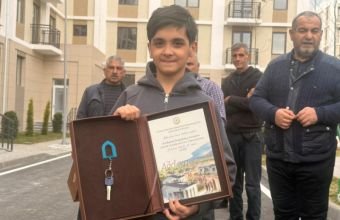 Növbəti köç karvanı Ağdam şəhərinə çatıb, mənzillərin açarları təqdim olunub