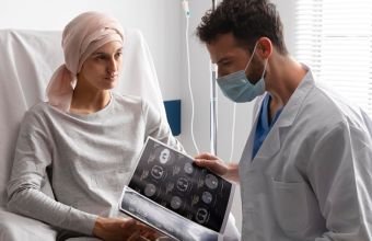 Onkoloji xəstələrin müalicəsi yalnız dövlət tibb müəssisələrində pulsuz olacaq