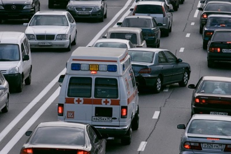 Operativ nəqliyyat vasitələrinə yol verməməyə görə cərimə...