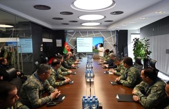 Rabitə ixtisaslı zabitlərlə təlim-metodiki toplanış keçirilib