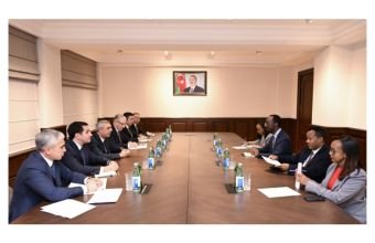 Samir Nuriyev COP32-nin Prezidenti ilə görüşüb