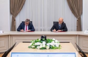 Naxçıvanda ümumi gücü 50 MVt olan günəş elektrik stansiyaları layihələri üzrə müqavilələr imzalanıb -