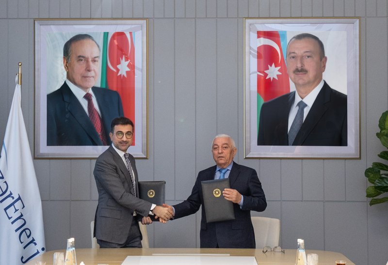 WUF13 çərçivəsində yaşıl enerji təminatı üzrə "AzərEnerji" ilə memorandum imzalanıb