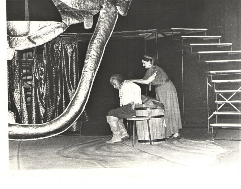 Xalq artisti Sofya Hüseynovanın anadan olmasının 100 illiyi tamam olur