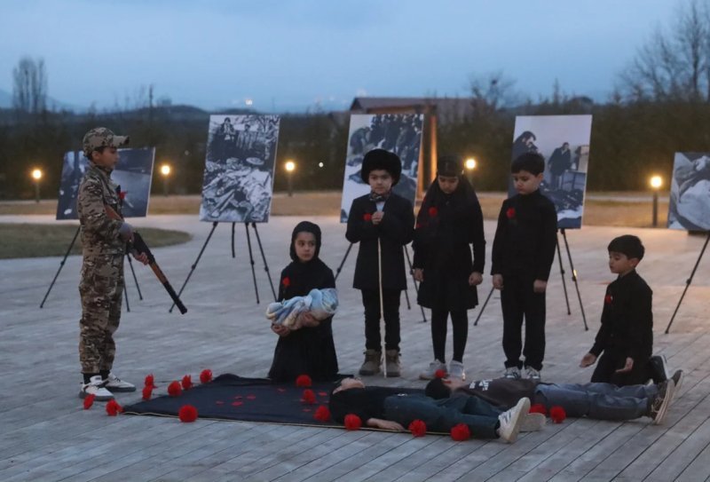 Xocalıda soyqırım qurbanlarının xatirəsinə flaşmob keçirilib -