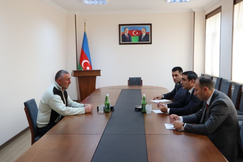 Aqrar Xidmətlər Agentliyinin sədri Ordubadda vətəndaşların müraciətlərini dinləyib -