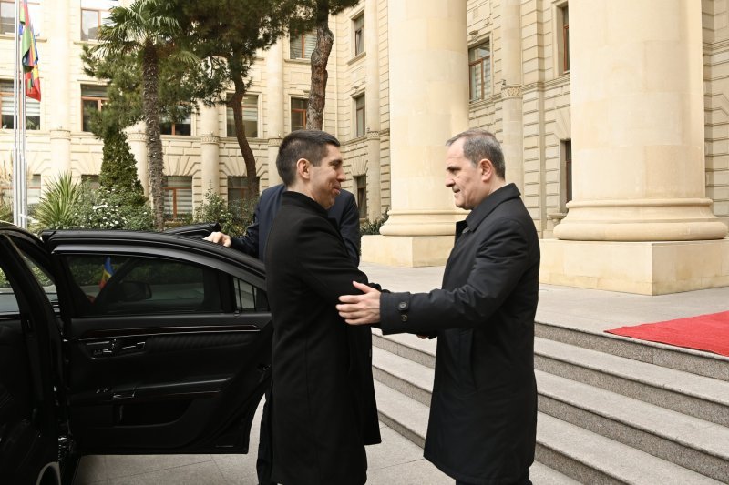 Azərbaycan və Moldova XİN başçıları arasında görüş başlayıb -