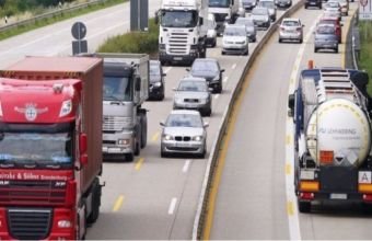 Azərbaycanda avtomobil nəqliyyatı ilə daşımalar 4 %-dən çox artıb