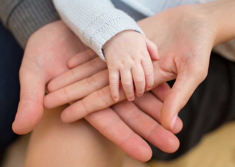 Azərbaycanda bu günə qədər 856 uşaq övladlığa verilib