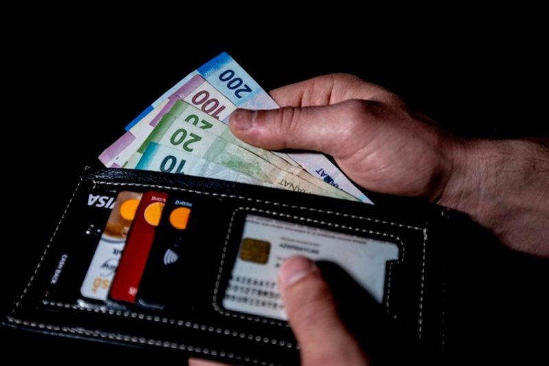 Azərbaycanda informasiya və rabitə sektorunda orta maaş 4 %-dən çox artıb