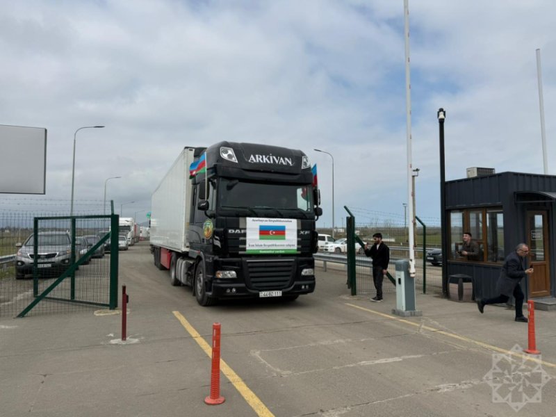 Azərbaycandan İrana göndərilən humanitar yardım dövlət sərhədindən keçib -