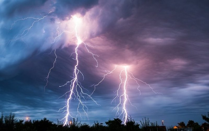 Azərbaycanın bəzi rayonlarında yağış yağacaq, şimşək çaxacaq