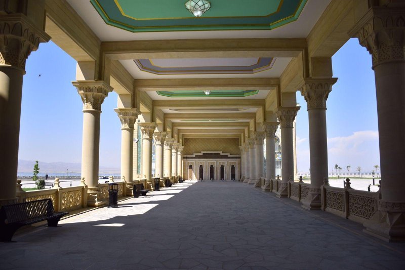 Bu gecə ehtimal edilən üçüncü Qədr gecəsidir