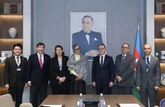 Ceyhun Bayramov  Anaklaudiya Rossbax ilə görüşüb